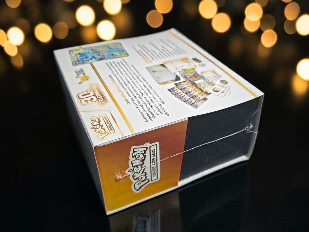 Pokemon TCG 30th Celebration Elite Trainer Box - Picture 8 of 8